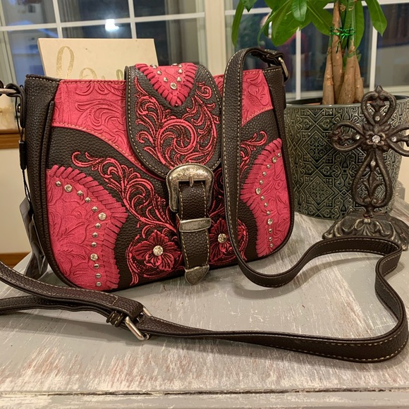 Montana West pink dark brown buckle and rhinestone crossbody NWT - Picture 5 of 16